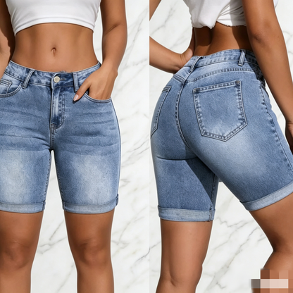 Women’s washed slim-fit jeans with pockets